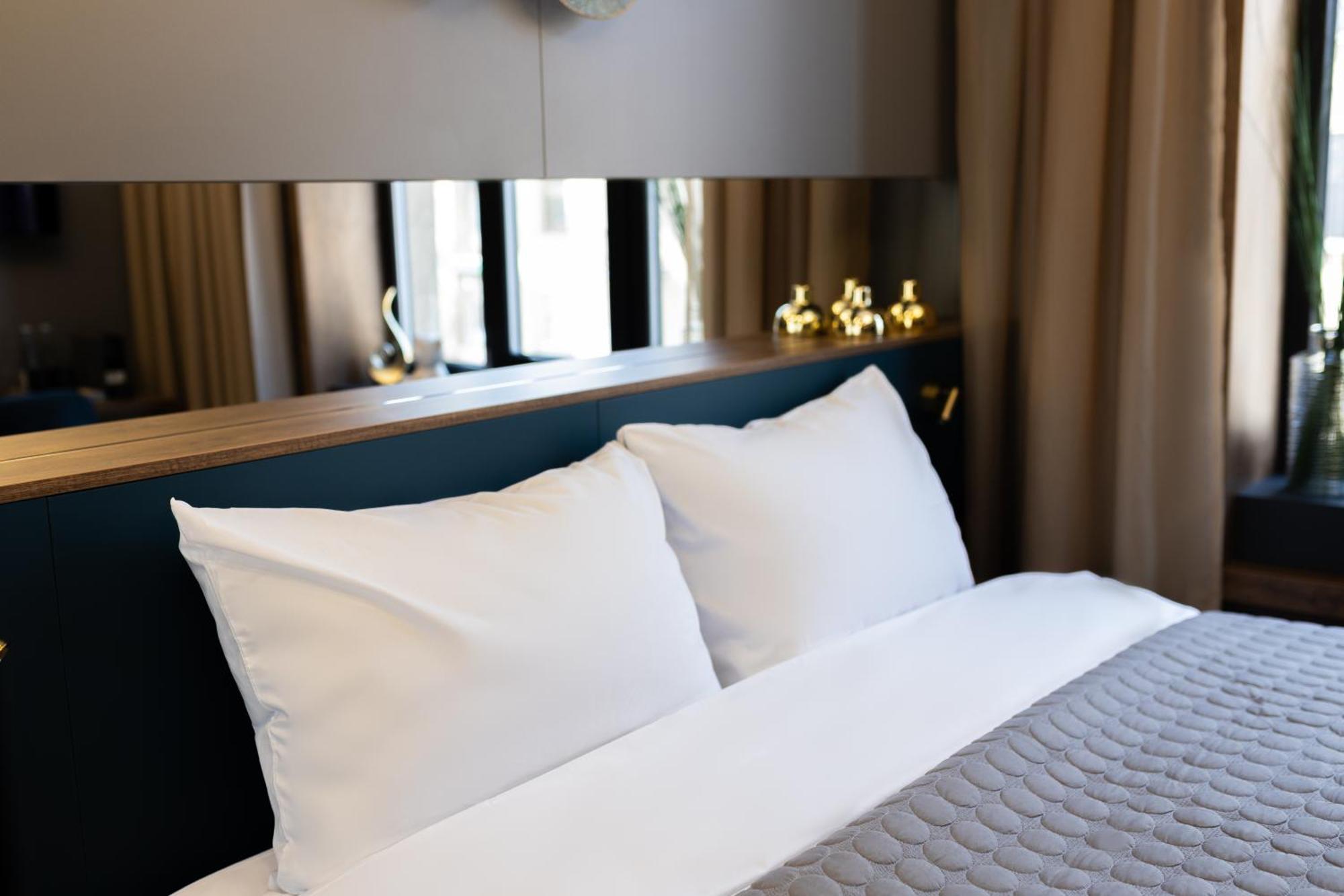 Four Sisters Luxury Rooms In Siauliai Экстерьер фото